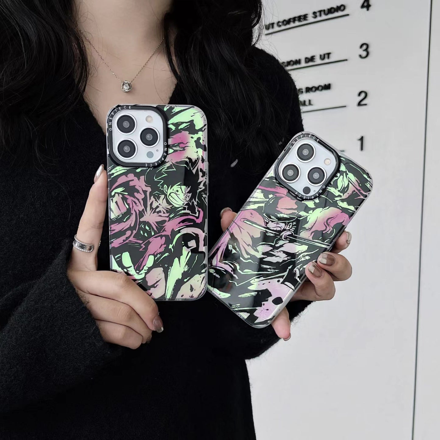 Luffy / Zoro iPhone Exquisite Trend Silicone Anti-Collision Phone Case