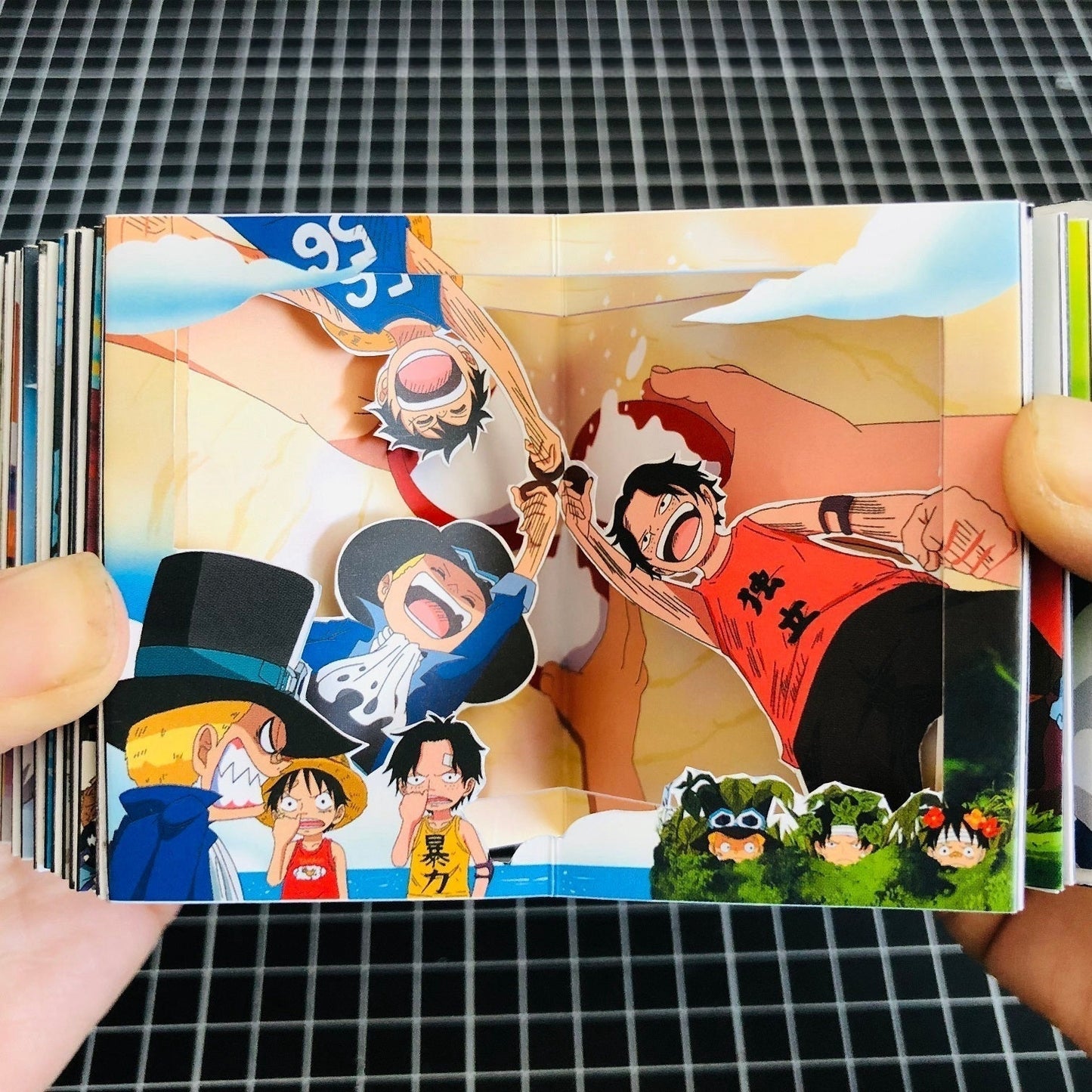 One Piece 3D Comic Books Luffy / Zoro / Chopper Three-Dimensional Story Books